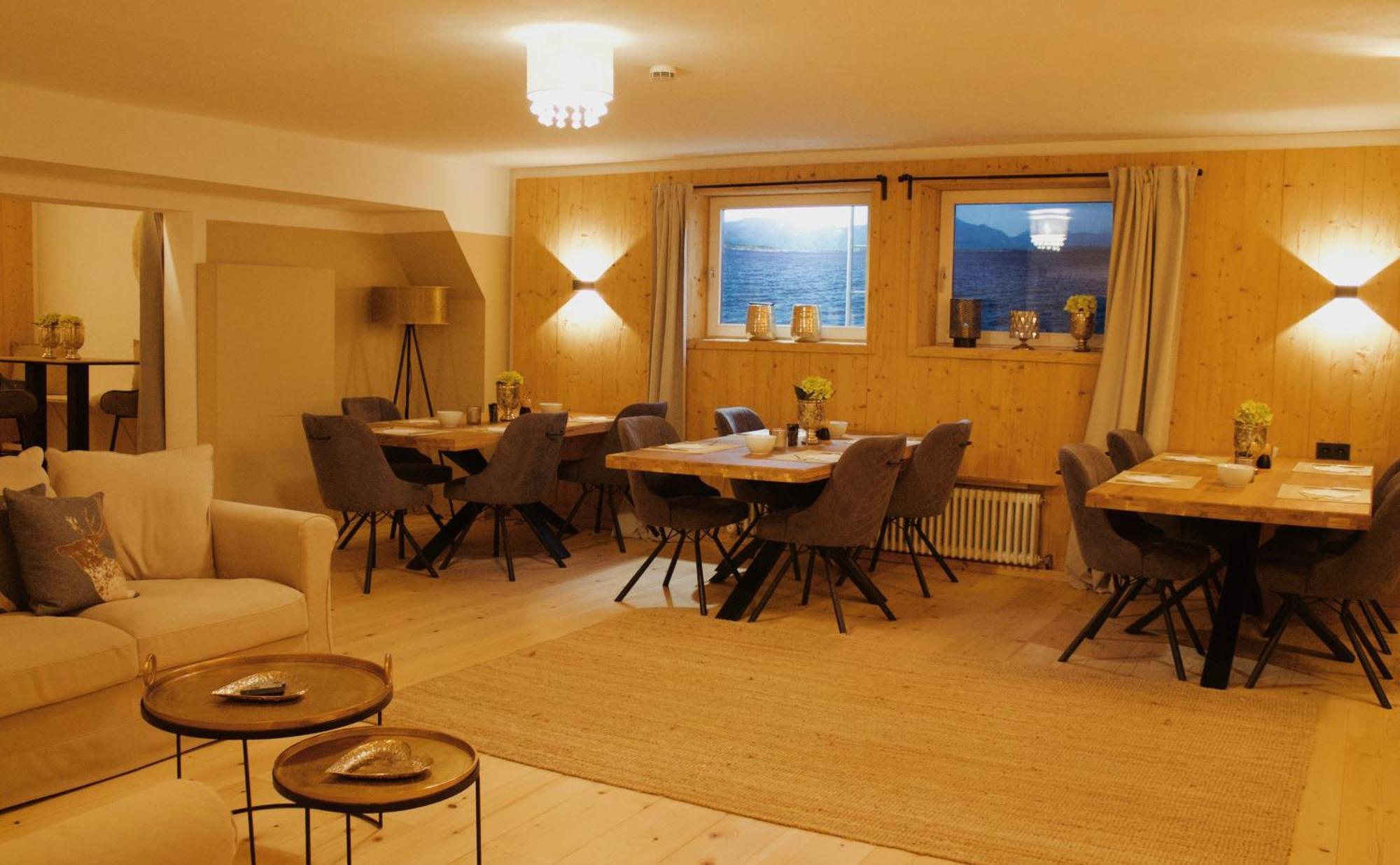 Hotel Garni - Chiemsee-Pension-Seebruck Seeon-Seebruck Exterior photo