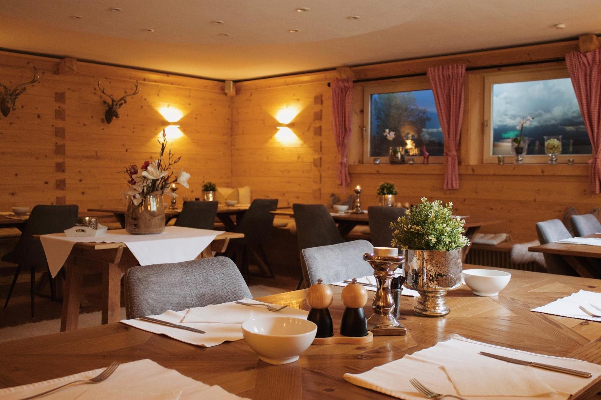 Hotel Garni - Chiemsee-Pension-Seebruck Seeon-Seebruck Exterior photo